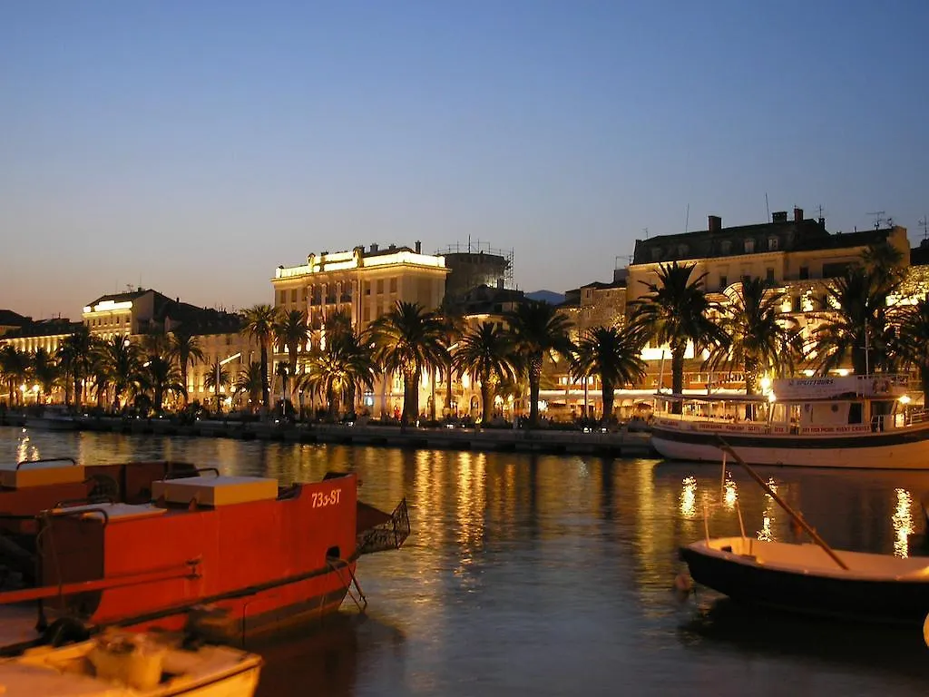 Belvedere Apartment سبليت